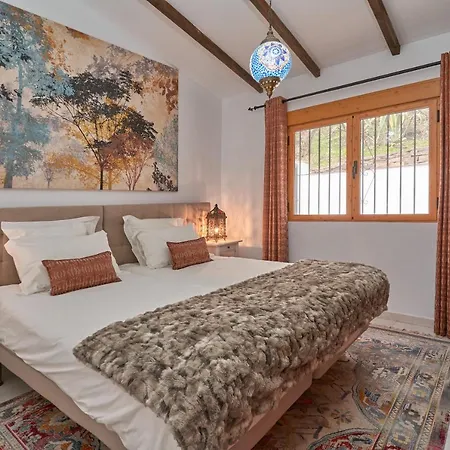 Вилла La Montana Del Oro *